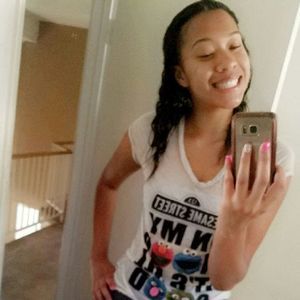 Meet your Posher, Marisa