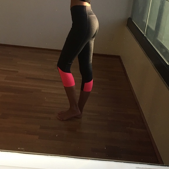 ✨NWT Calvin Klein  leggings - Picture 4 of 4