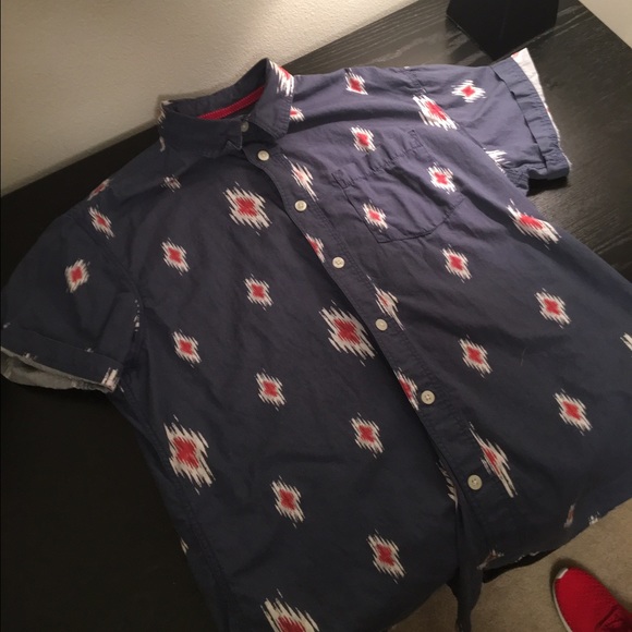 Patterned button up
