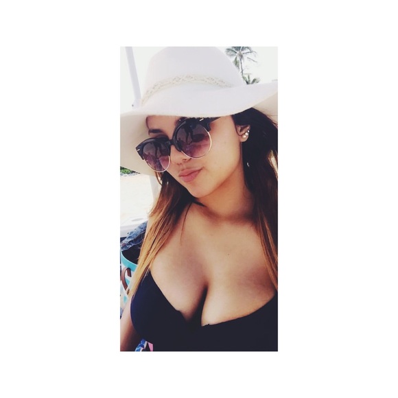 Meet your Posher, Kianie - Picture 1 of 1