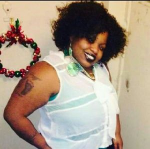 Meet your Posher, Alisha