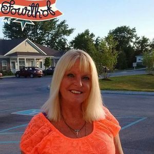 Meet your Posher, Dana