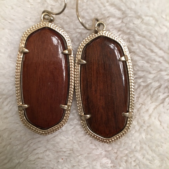 Elle earrings