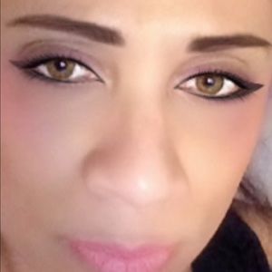 Meet your Posher, Lina