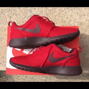 Nike Roshe Run 'Gym Red/Deep Burgundy' Size 11