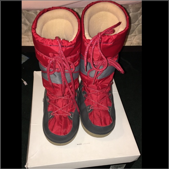 Moon Boots