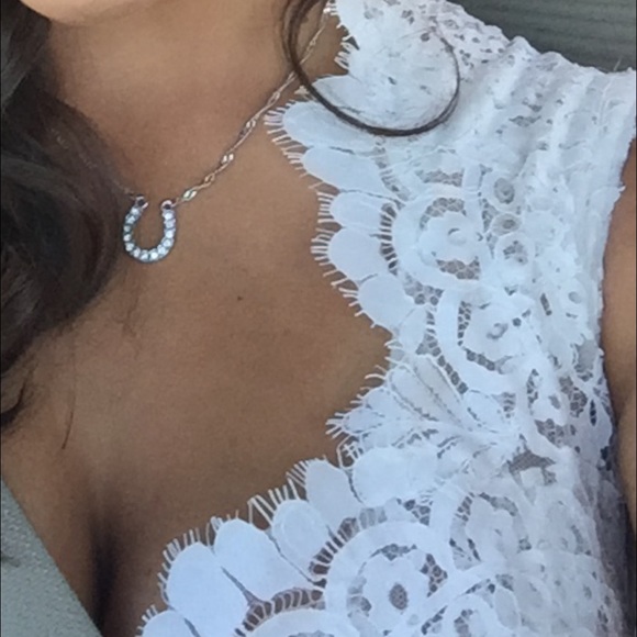 All lace !! - Picture 3 of 4