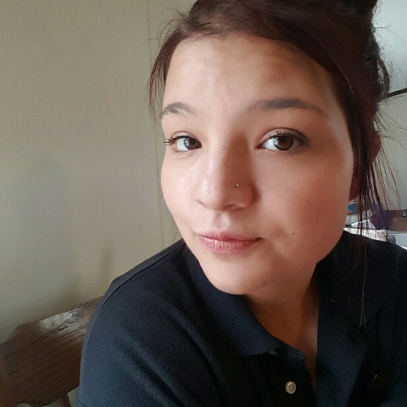 Meet your Posher, Alicia
