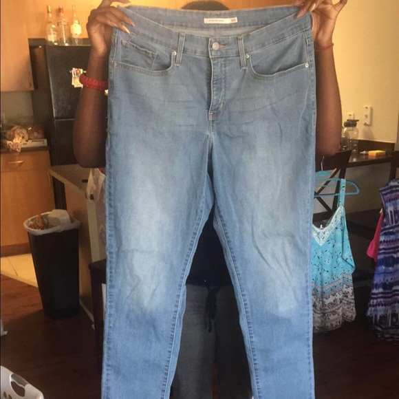 Levis shaping skinny