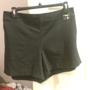 NY&C 4" Shorts sz sm NWT black stretch