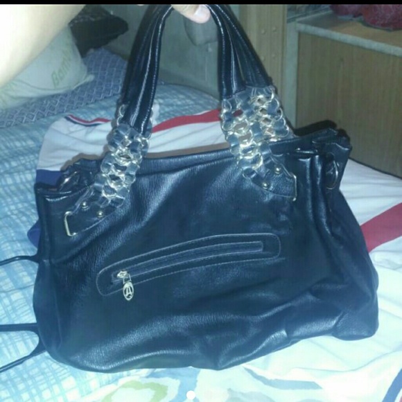 Black Purse - Picture 2 of 4