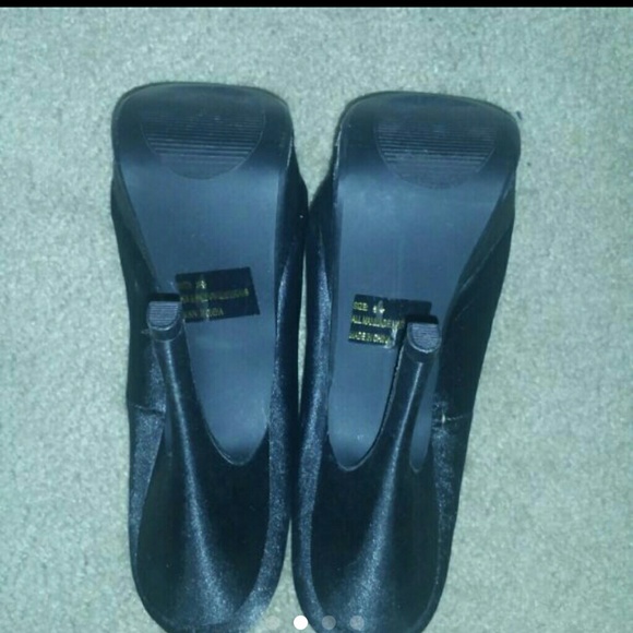 Qupid Black Pumps - Picture 4 of 4