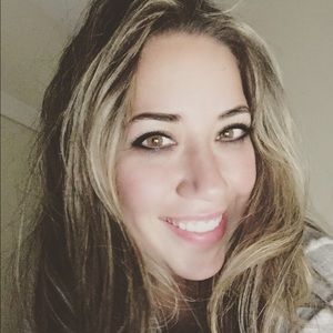 Meet your Posher, Cecilia