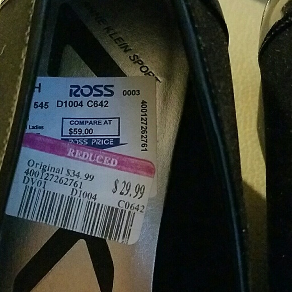 ***SOLD***Ann Klein Brand new black wedges - Picture 2 of 4