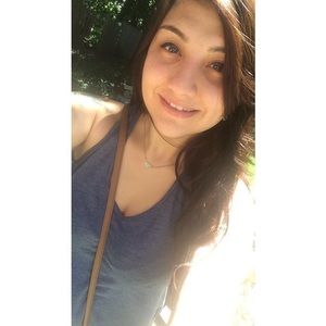 Meet your Posher, Alexandra