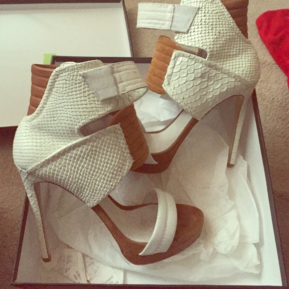 MIA Limited Edition