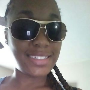 Meet your Posher, Tashaya