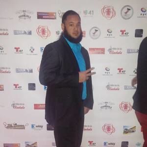 Meet your Posher, Moises