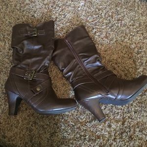 Maurice's heeled boots 8.5M