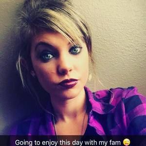 Meet your Posher, Brittney