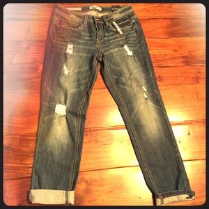 Dollhouse Torn Roll-Up Skinny Capri Jeans