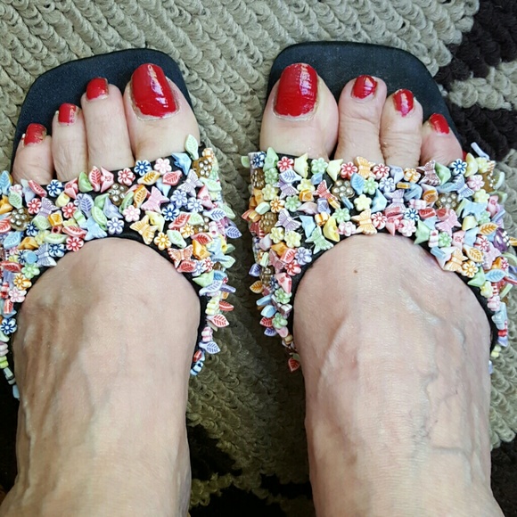 Sandles