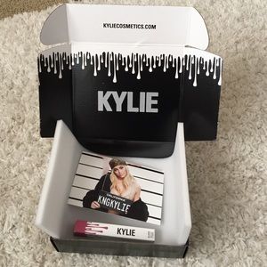 Kylie Cosmetics Lip Gloss Posie K