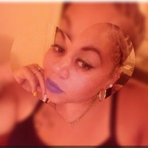 Meet your Posher, Marie