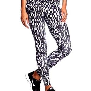 Nike repeat logo leggings