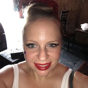 Meet your Posher, Claire