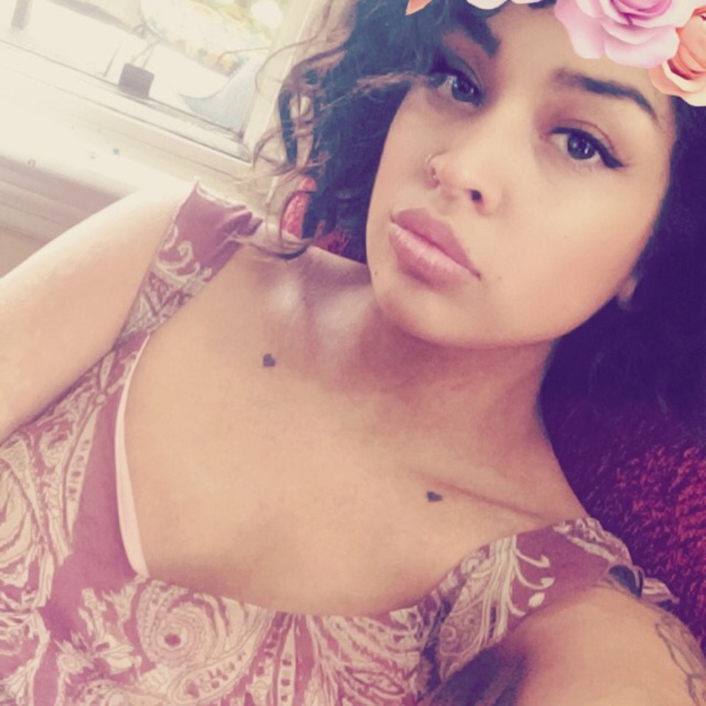 Meet your Posher, Loni