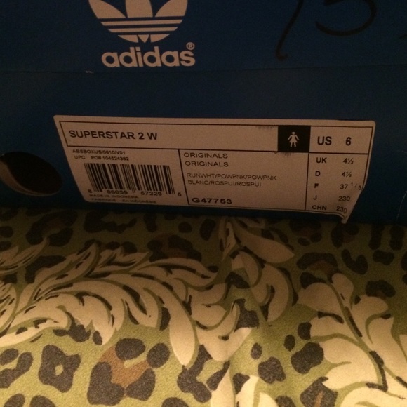 Adidas - Picture 3 of 4