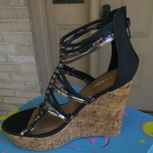 💥💥💥 NWT. Muti Color Wedge💥💥💥💥💥💥💥💥💥💥💥