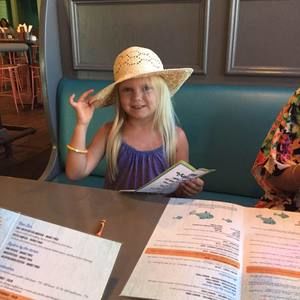 Meet your Posher, Debra