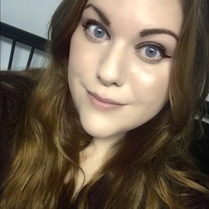 Meet your Posher, Leah