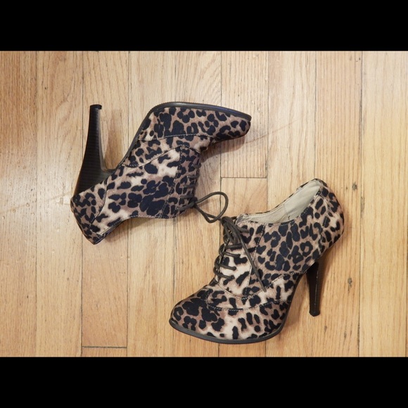 Forever 21 Shoes - Forever 21 Leopard Bootie Heels Size 6 Forever 21 Shoes - Forever 21 Leopard Bootie Heels Size 6