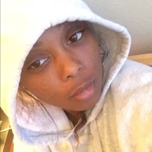 Meet your Posher, Robyn