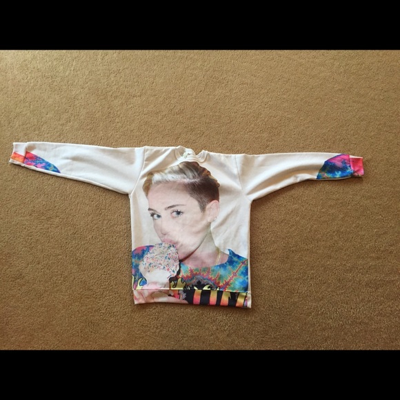 Mickey Cyrus sweatshirt! Worn once very fun! - Picture 1 of 1