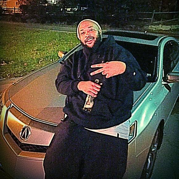 Meet your Posher, Travis