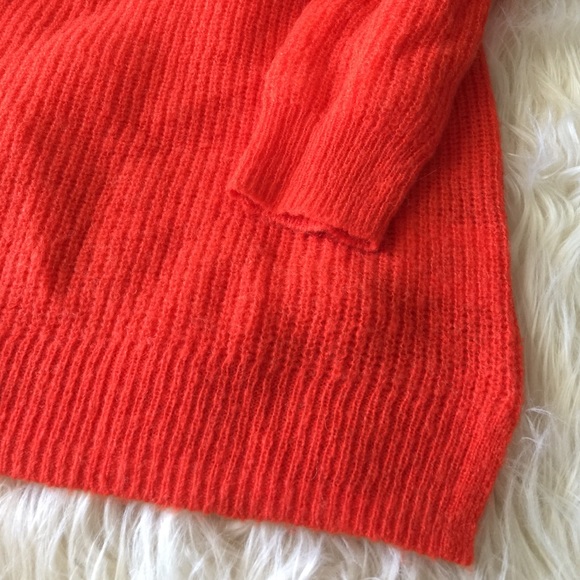 Old navy bright-orange sweater - Picture 4 of 4