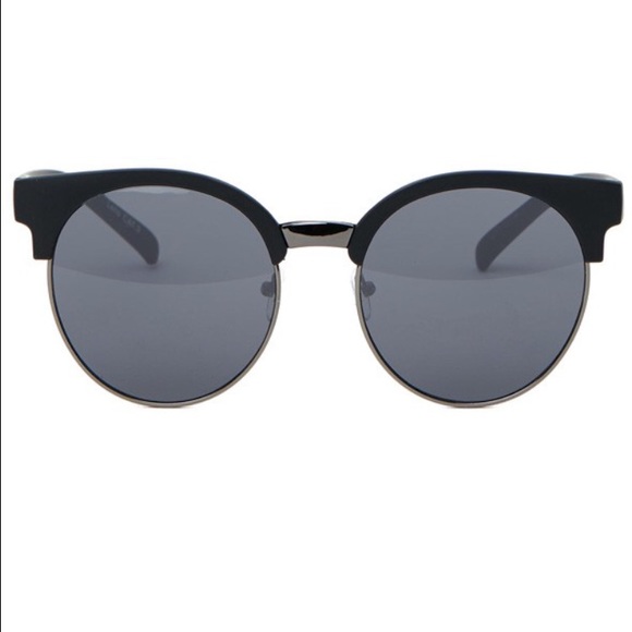 Quay "Highly Strung" sunglasses
