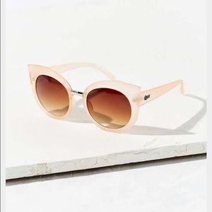 Quay "Dream of Me" sunglasses