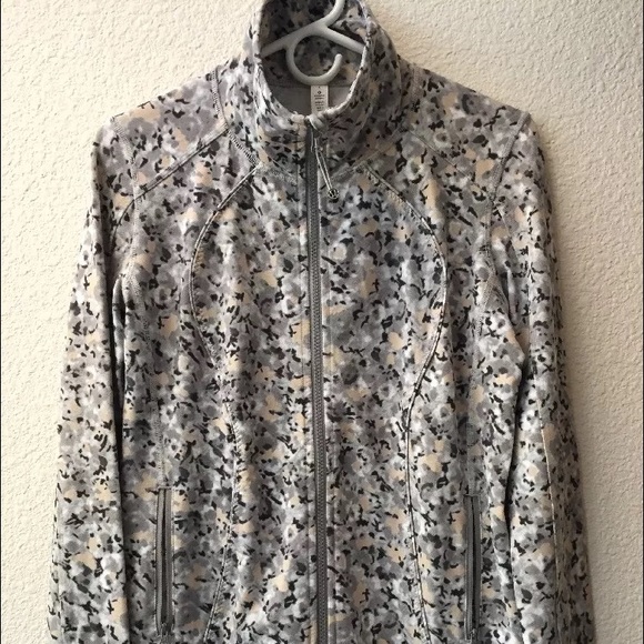 Lululemon jacket "Asana"