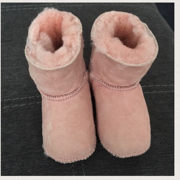 UGG Baby Booties - BRAND NEW, Size Large (18-24) - Picture 4 of 4