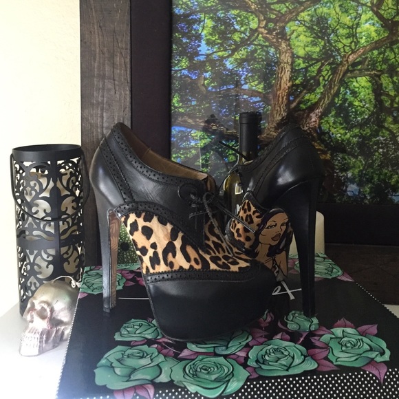 Amazing leather heels from Taylor Says