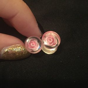 Size 0g gauge clear with roses inside