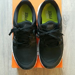 Brand New Womens Nike Free 5.0 Size 8.5
