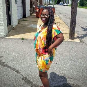 Meet your Posher, Leslie