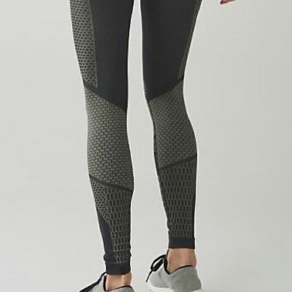 lululemon about that base tight