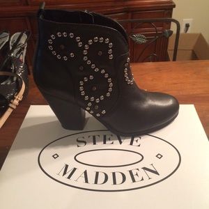 Steve Madden Boots
